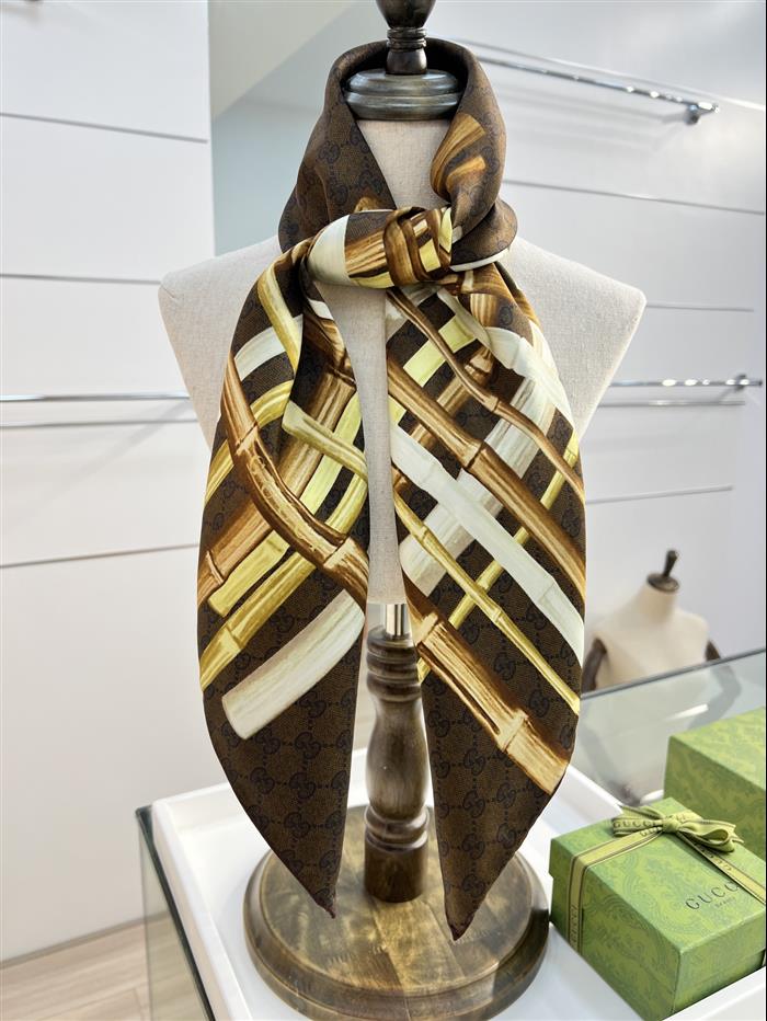 2026116111642201 100